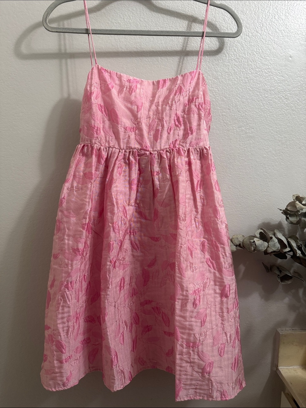 TALULAH Pink Leaf-Print Spaghetti-Strap Dress-L-37.5 inches  PTP- 36